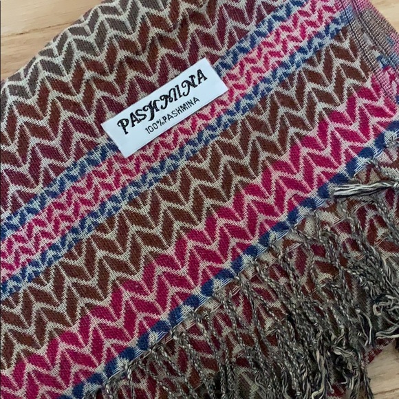 Patterned Pashmina - Picture 2 of 4
